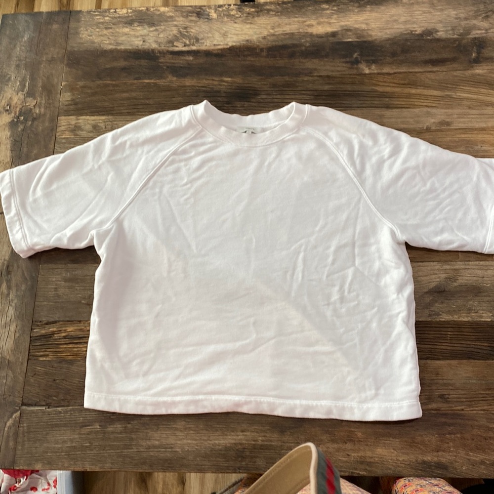 White sweat shirt